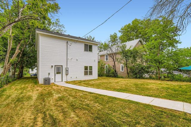 120 Case Avenue E, Saint Paul, MN 55117