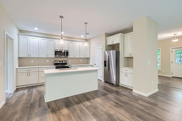 120 Case Avenue E, Saint Paul, MN 55117