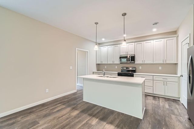 120 Case Avenue E, Saint Paul, MN 55117