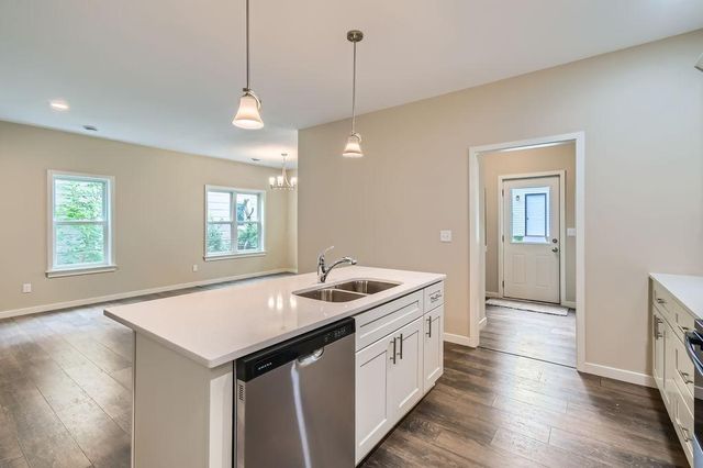 120 Case Avenue E, Saint Paul, MN 55117