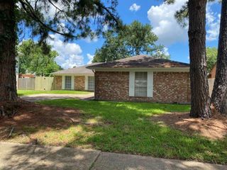 15803 Mill Point Drive, Houston, TX 77059