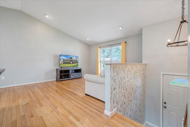7020 Autumn Wood LN, Roanoke, VA 24019