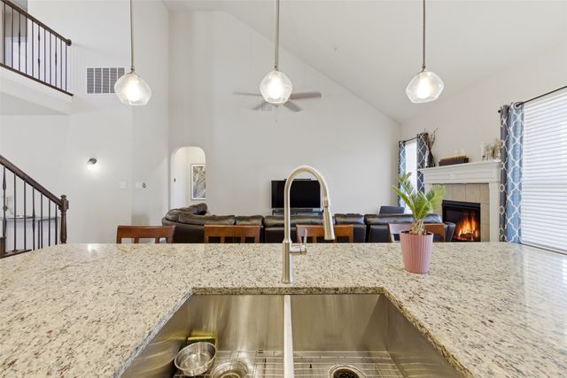 504 Neils Court, Arlington, TX 76002