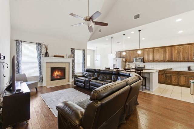 504 Neils Court, Arlington, TX 76002