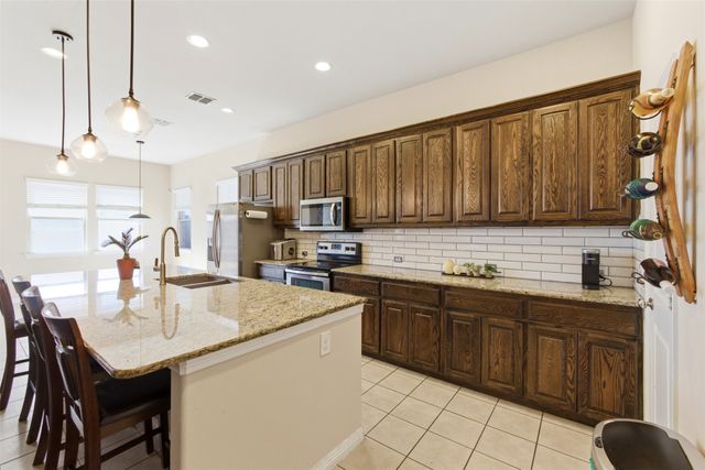 504 Neils Court, Arlington, TX 76002