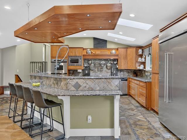 1320 Ellis Road, Ypsilanti, MI 48197