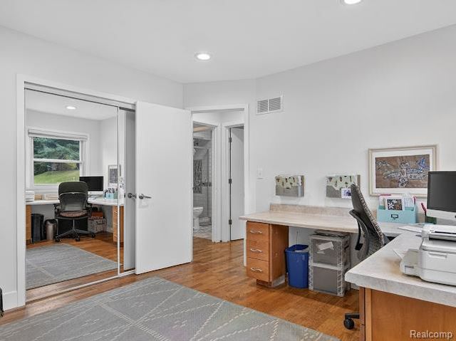 1320 Ellis Road, Ypsilanti, MI 48197