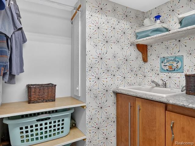 1320 Ellis Road, Ypsilanti, MI 48197