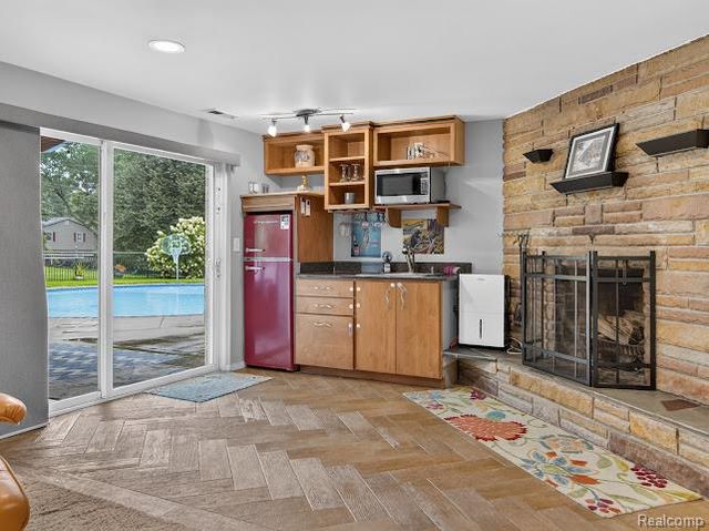 1320 Ellis Road, Ypsilanti, MI 48197