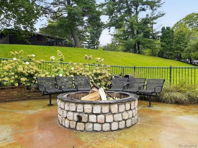 1320 Ellis Road, Ypsilanti, MI 48197