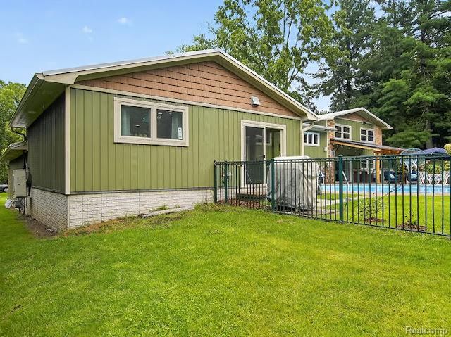 1320 Ellis Road, Ypsilanti, MI 48197