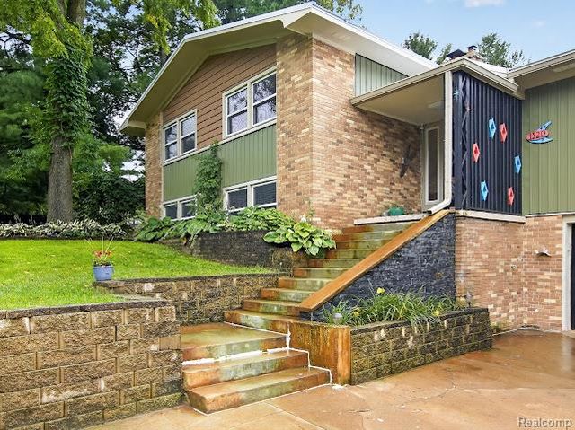 1320 Ellis Road, Ypsilanti, MI 48197