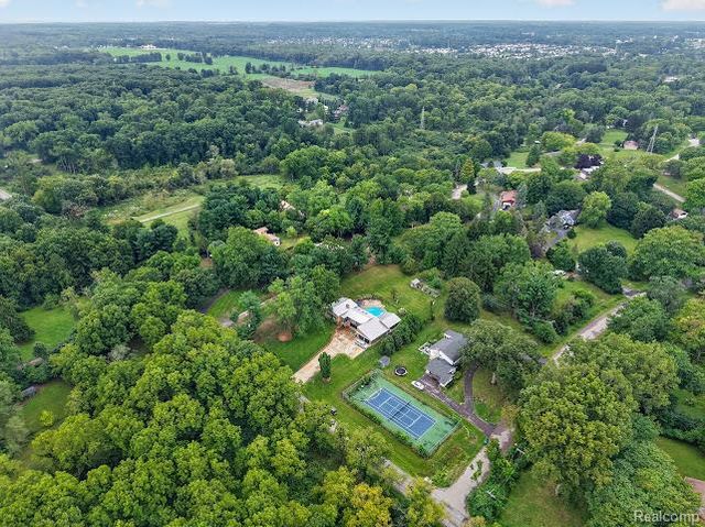 1320 Ellis Road, Ypsilanti, MI 48197