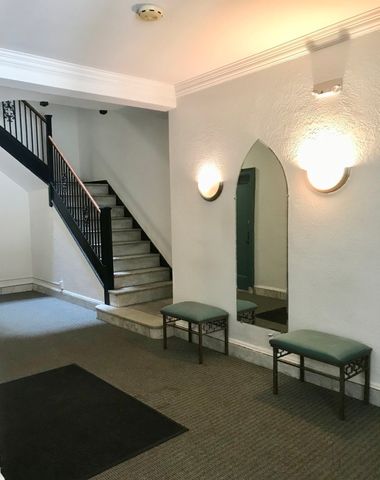 52 Strathmore Rd 46, Boston, MA 02135