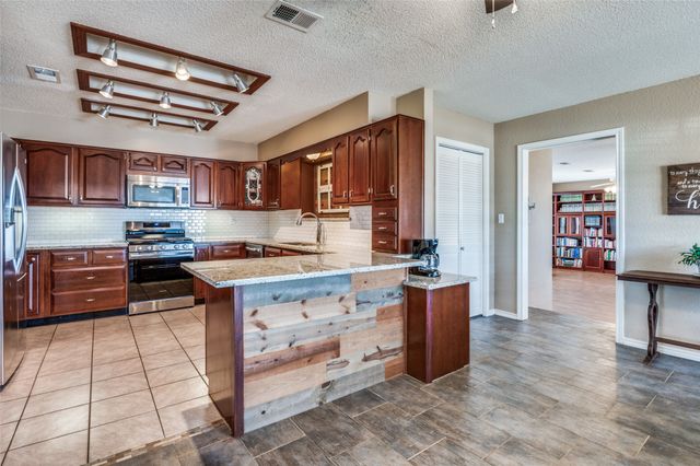 1510 Apple Lane, Midlothian, TX 76065