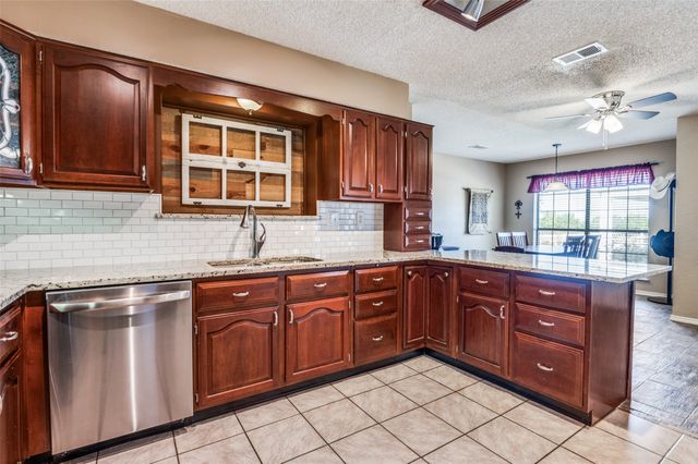 1510 Apple Lane, Midlothian, TX 76065