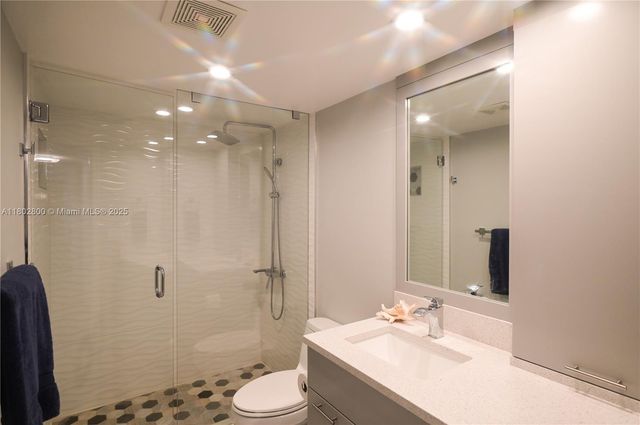 401 SE 3rd St 403, Dania Beach, FL 33004