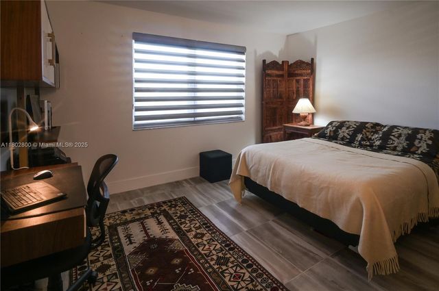 401 SE 3rd St 403, Dania Beach, FL 33004