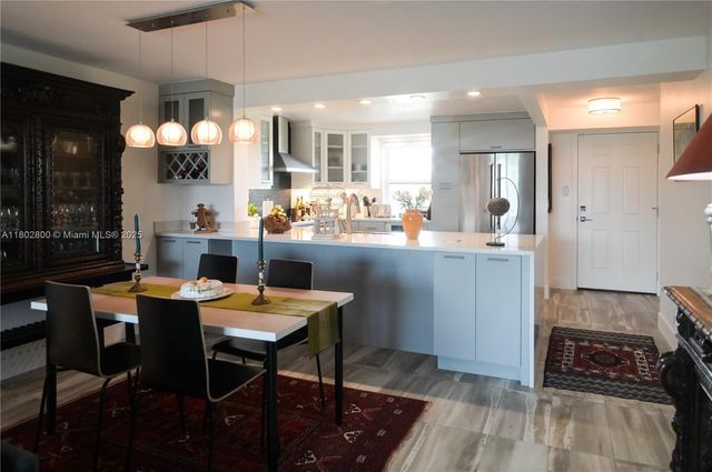 401 SE 3rd St 403, Dania Beach, FL 33004