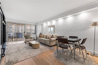 17-85 215 14L, Bayside, NY 11360