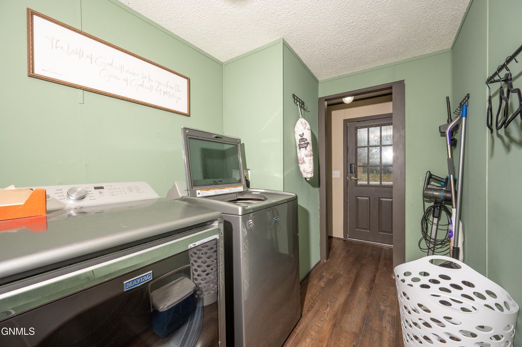 215 Dove Street, Lincoln, ND 58504 photo 20