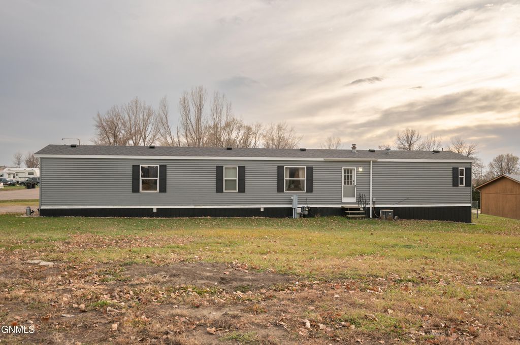 215 Dove Street, Lincoln, ND 58504 photo 3