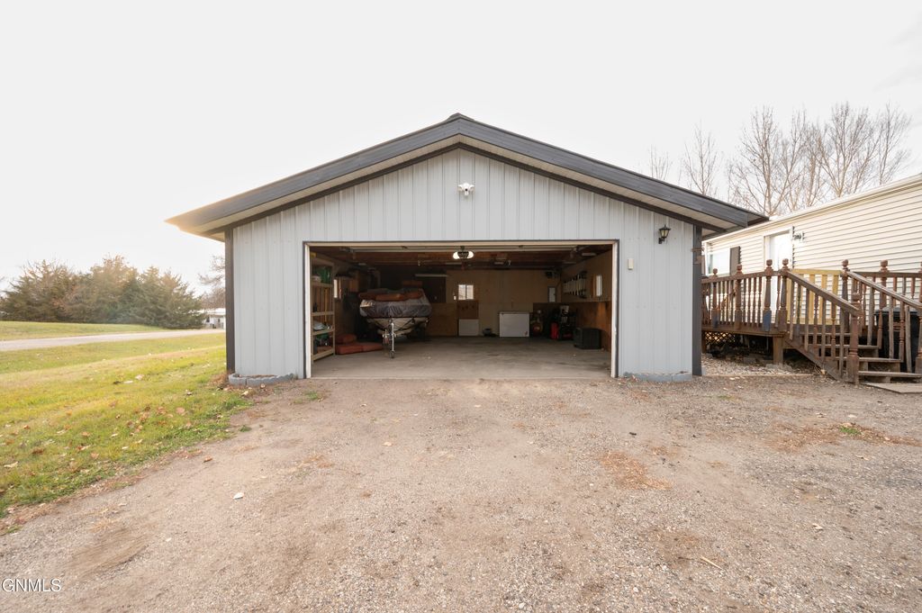 215 Dove Street, Lincoln, ND 58504 photo 4