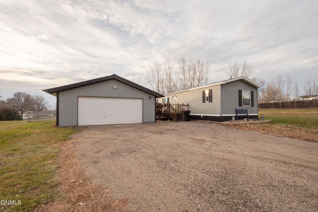215 Dove Street, Lincoln, ND 58504 photo 7