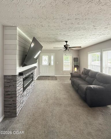 5125 Swartz Road, Kansas City, KS 66106