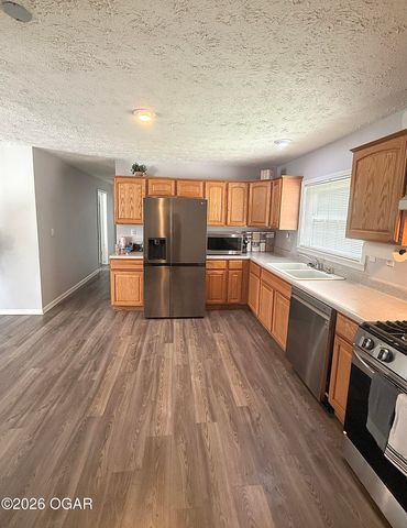 5125 Swartz Road, Kansas City, KS 66106
