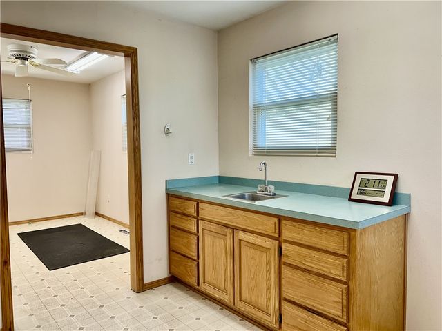 10 Shady Lane Avenue, Bella Vista, AR 72714