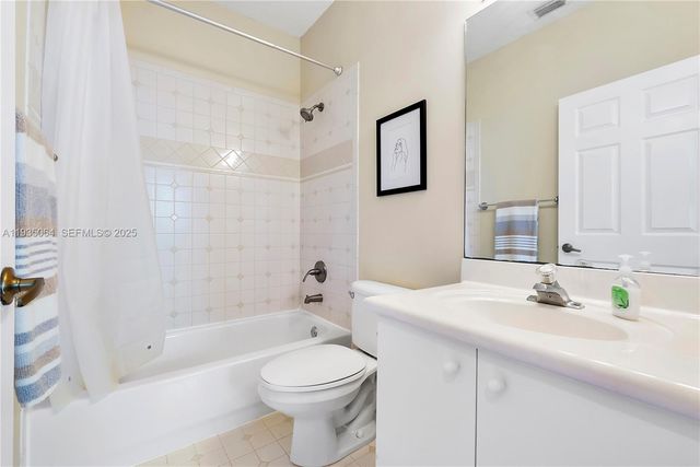 3482 Coco Lake Dr, Coconut Creek, FL 33073