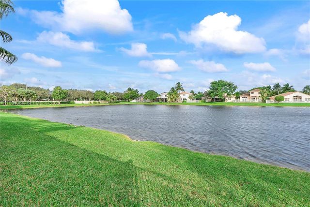 3482 Coco Lake Dr, Coconut Creek, FL 33073