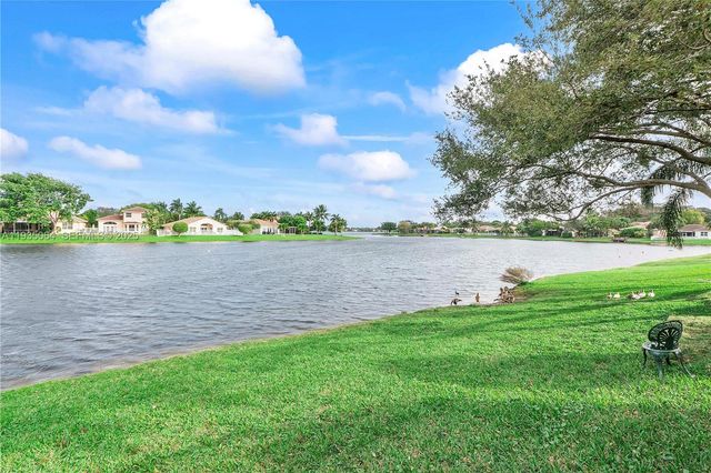 3482 Coco Lake Dr, Coconut Creek, FL 33073