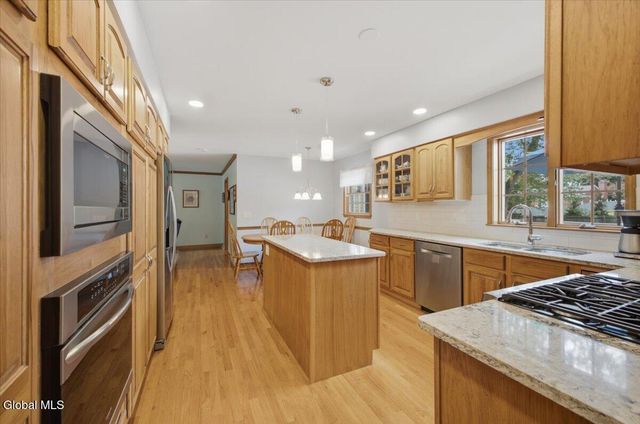 36 Clarendon Road, Albany, NY 12203