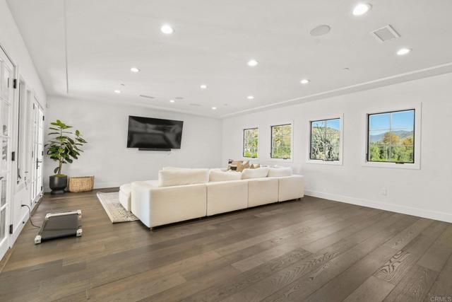 3369 Dehesa Road, El Cajon, CA 92019