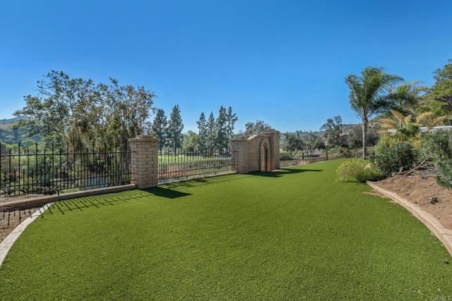 3369 Dehesa Road, El Cajon, CA 92019