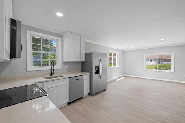 2502 NEWGLEN AVE, District Heights, MD 20747