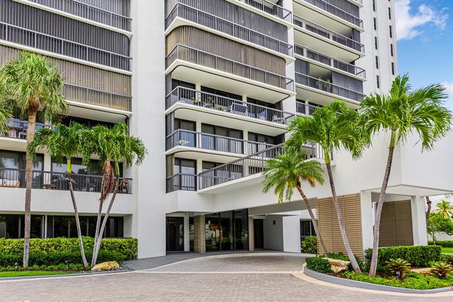 4748 S Ocean Boulevard 205, Highland Beach, FL 33487