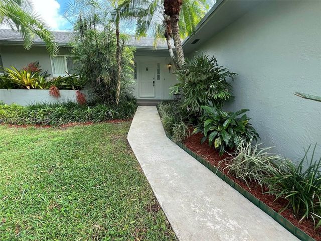 16021 SW 173rd Ave, Miami, FL 33187