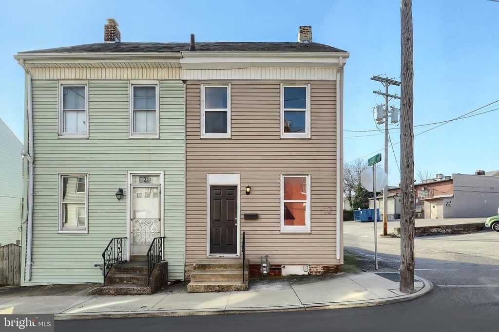 220 GRANTLEY ST, York, PA 17401