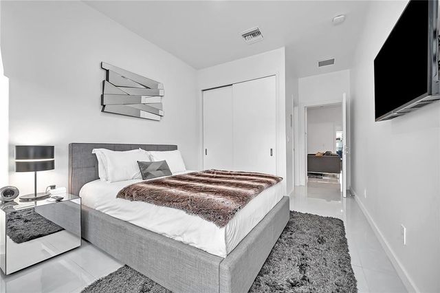 2516 NE 21st Street B, Fort Lauderdale, FL 33305