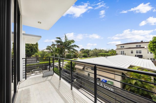 2516 NE 21st Street B, Fort Lauderdale, FL 33305