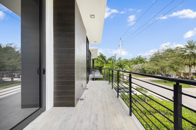 2516 NE 21st Street B, Fort Lauderdale, FL 33305