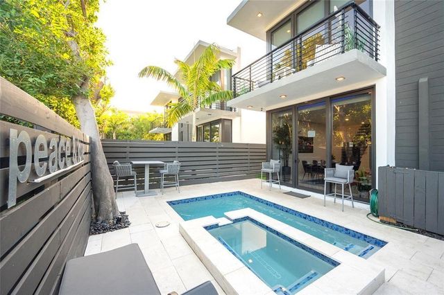 2516 NE 21st Street B, Fort Lauderdale, FL 33305