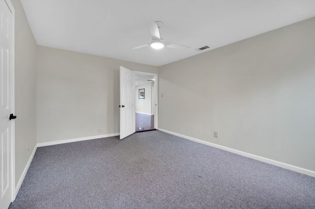 205 W Latimer Street, Ennis, TX 75119