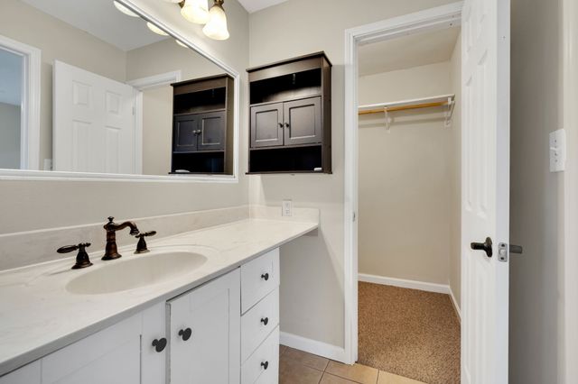 205 W Latimer Street, Ennis, TX 75119