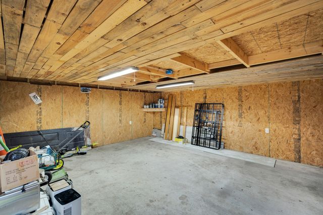 205 W Latimer Street, Ennis, TX 75119