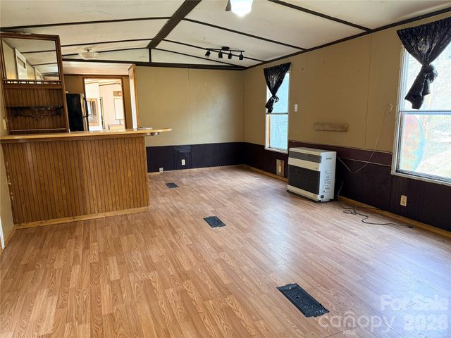 3476 Possum Trot Road, Burnsville, NC 28714