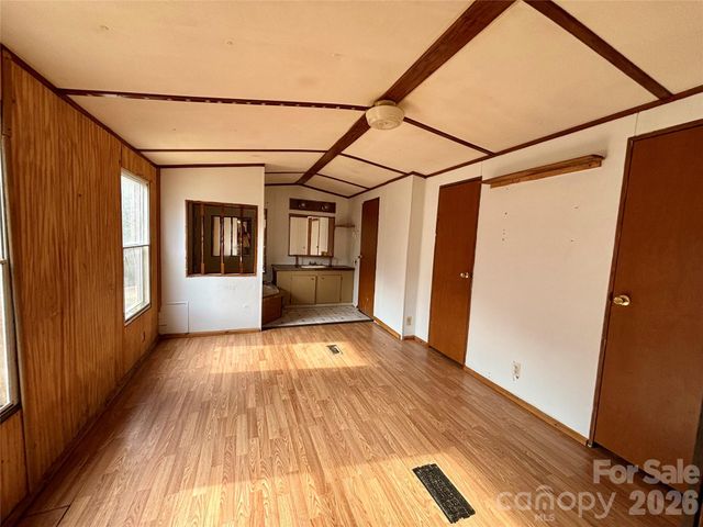 3476 Possum Trot Road, Burnsville, NC 28714